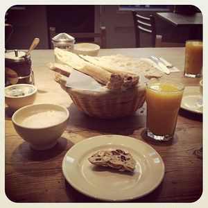 Image post by @lepainquotidienus on Instagram