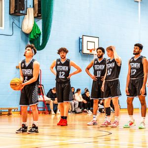 Image post by @itchenbball on Instagram
