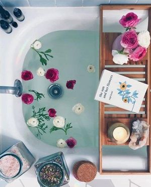 Image post by @MarikaFitness on Facebook