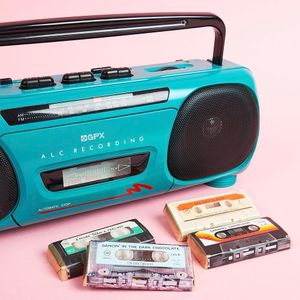 Image post by @dylanscandybar on Instagram