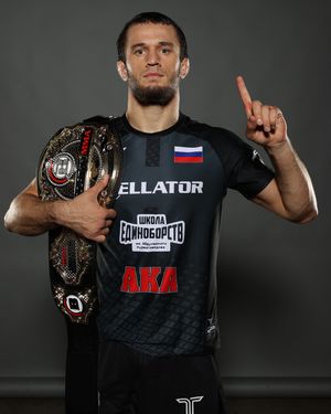 Image post by @bellatormma on Instagram