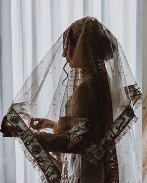 Image post by @thismodernlovephoto on Instagram