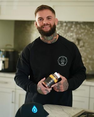 Image post by @cody_nolove on Instagram