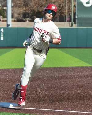 Image post by @ou_baseball on Instagram