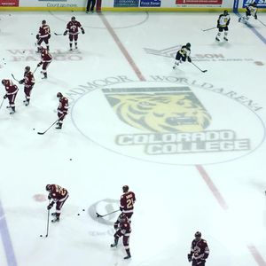 Image post by @du_hockey on Instagram