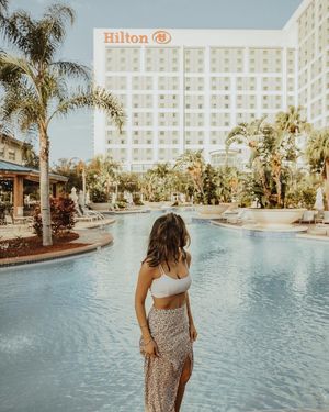 Image post by @belowthesamesun on Instagram