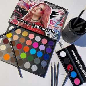 Image post by @morphebrushes on Instagram