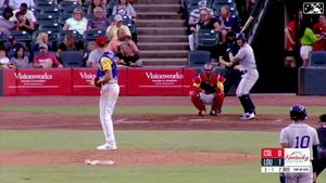 Image post by @louisvillebats on Twitter