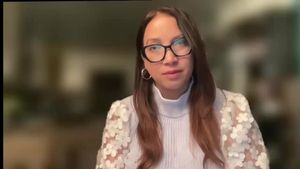 Video post by @mealsonwheelswest on Facebook