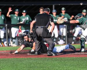 Image post by @niu_baseball on Instagram