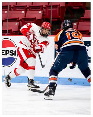 Image post by @elizanuestro on Instagram