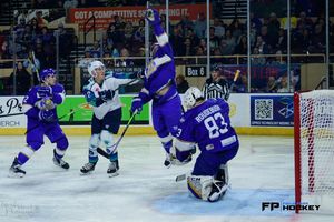 Image post by @fieldpasshockey on Instagram