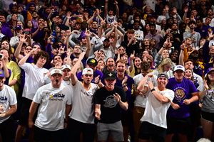 Image post by @lsuwbkb on Twitter