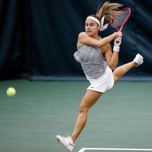 Image post by @ou_wtennis on Instagram