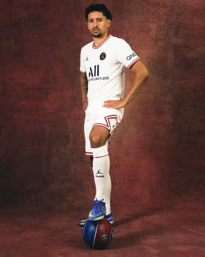 Image post by @psg on Instagram