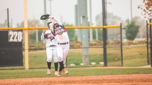 Image post by @softballyouth on Instagram