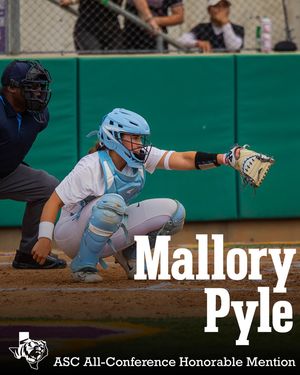 Image post by @etbu_softball on Instagram