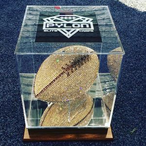Image post by @pylon7on7 on Instagram