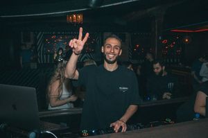 Image post by @alexwolfthedj on Instagram