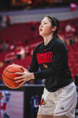 Image post by @LouisvilleWBB on Twitter