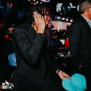 Image post by @hornets on Twitter