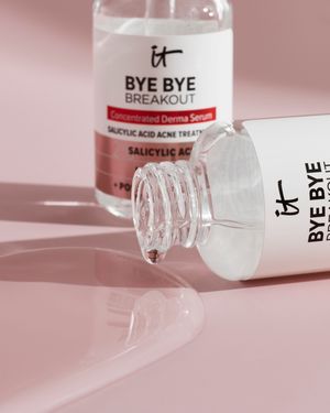 Image post by @itcosmetics on Instagram