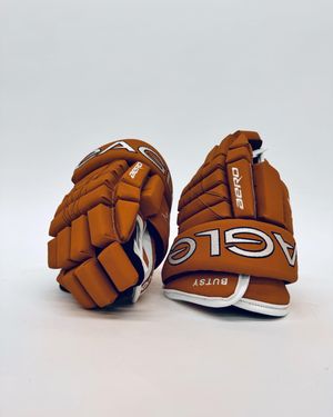 Image post by @purehockey on Instagram