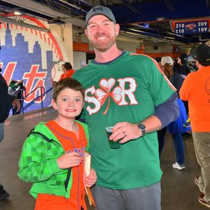 Image post by @syracusemets on Instagram