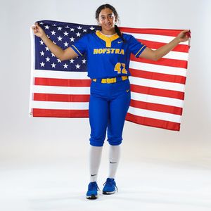 Image post by @hofstrasoftball on Instagram