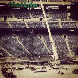Image post by @metlifestadium on Instagram