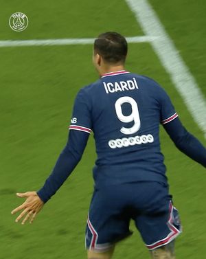Image post by @psg on Instagram