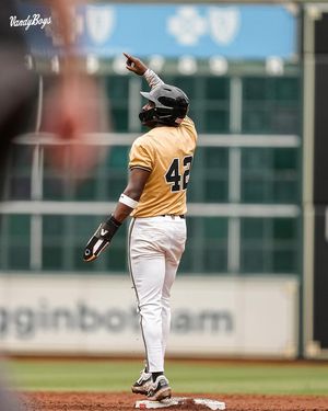Image post by @vandyboys on Instagram