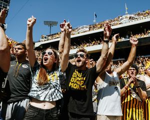 Image post by @theiowahawkeyes on Instagram