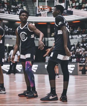 Image post by @sneakernews on Instagram