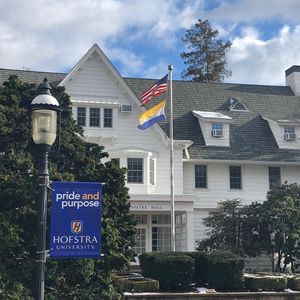 Image post by @hofstrau on Instagram
