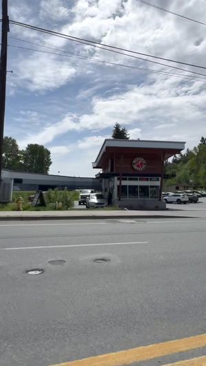 Video post by @andrewkhauv on TikTok