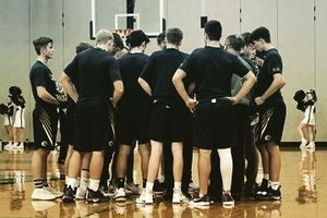 Image post by @lneaglehoops on Instagram