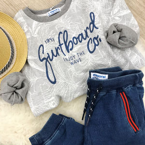 Image post by @shopoutoftown on Instagram