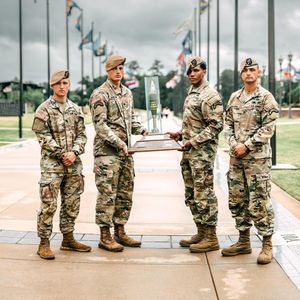 Image post by @USArmy on Twitter