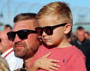 Image post by @StewartHaasRcng on Twitter