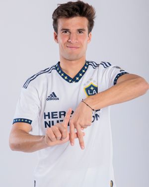 Image post by @lagalaxy on Instagram