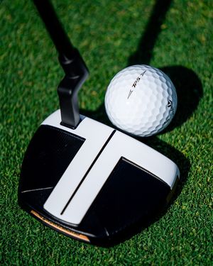 Image post by @taylormade_golf_japan on Instagram