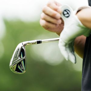 Image post by @taylormade_golf_japan on Instagram