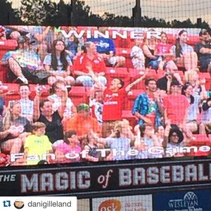 Image post by @carolinamudcats on Instagram
