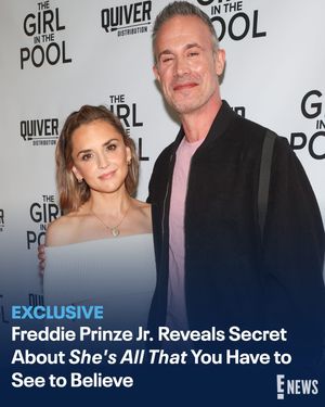Image post by @enews on Instagram