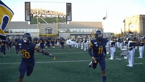 Gif post by @iandavis95 on Twitter