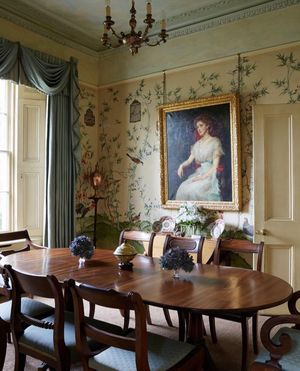 Image post by @_stay_inside on Instagram