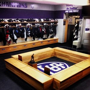Image post by @tommiemhockey on Instagram