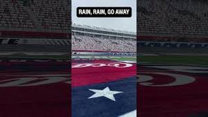 Video post by @nascaronfox on YouTube