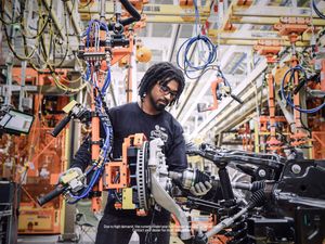 Image post by @Ford on Twitter